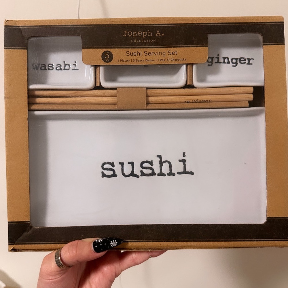 Sushi Serving Sets- PLATTER
SAUCE DISHES-WASABI, SOY AND GINGER + CHOPSTICKS